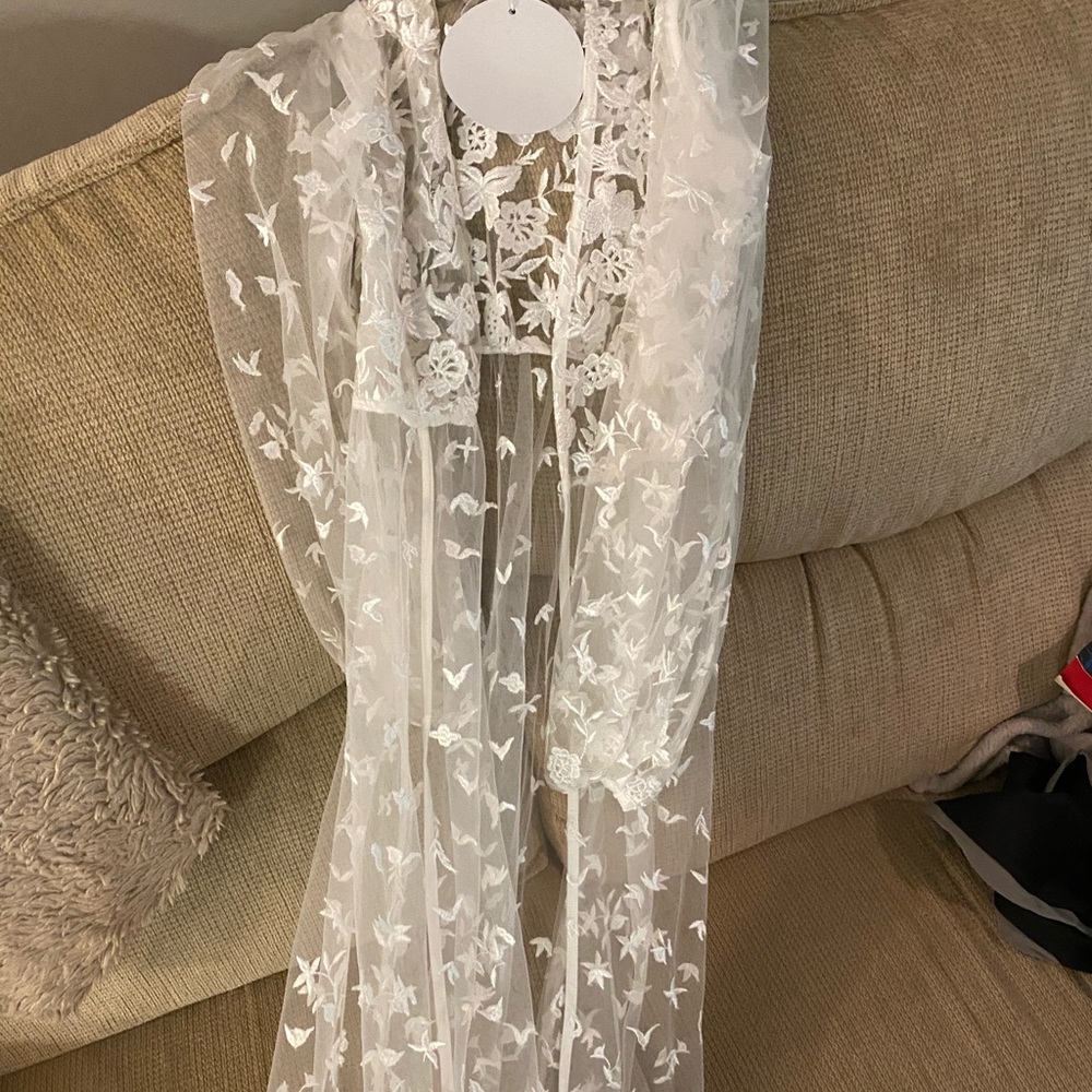 Lace Bride Robe - Picture 4 of 8